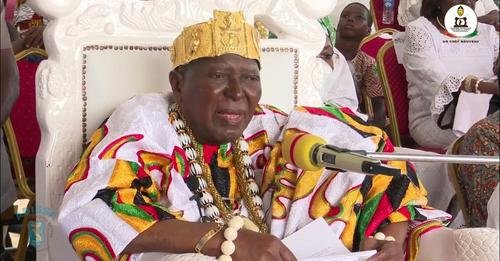 Abissa 2025 -Sa majesté Awoulae Amon Tanoe, roi des N’Zima-Kôtôkô: « Sans le Président Ouattara, Grand-Bassam n’existerait plus »