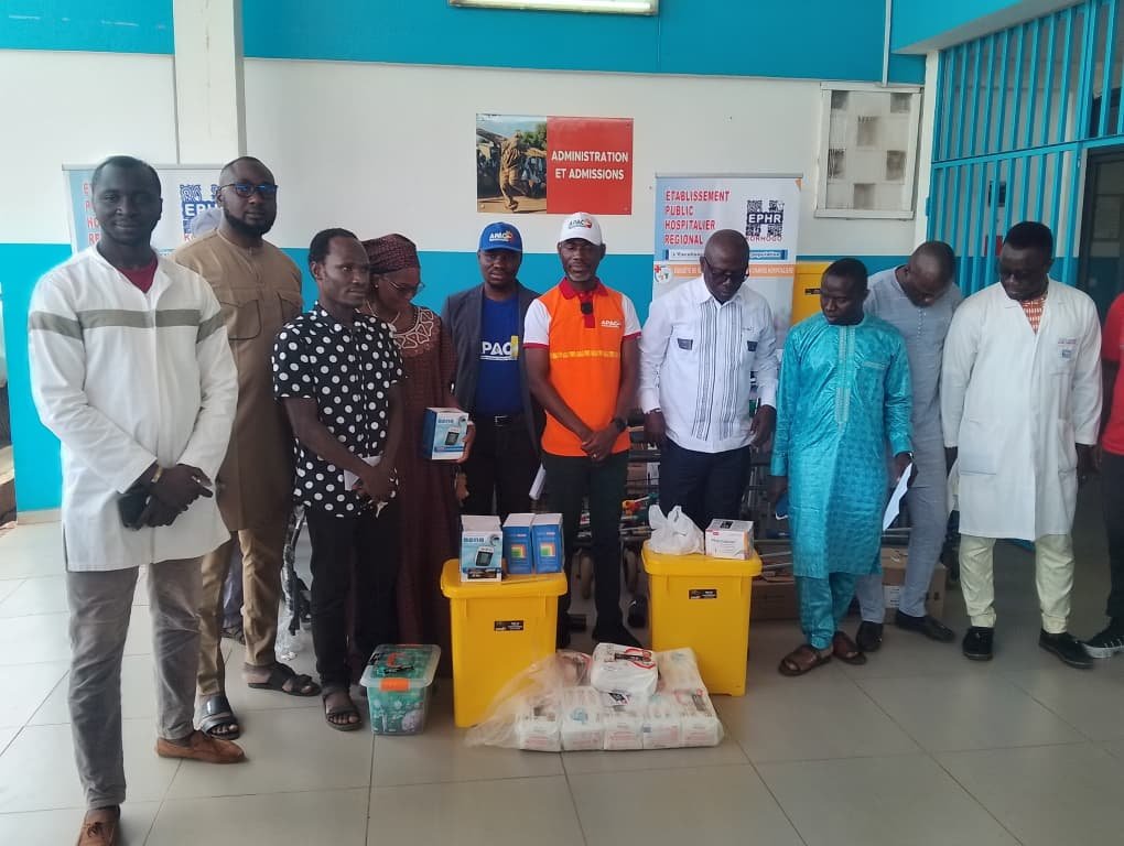 Korhogo : L’église Vase d'Honneur offre du matériel médical au CHR