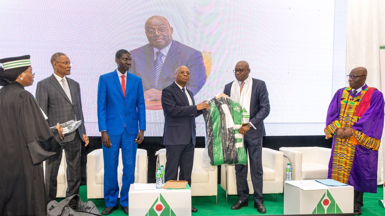 CESAG : Tiémoko Meyliet Koné reçoit le titre de ‘‘Docteur honoris causa’’