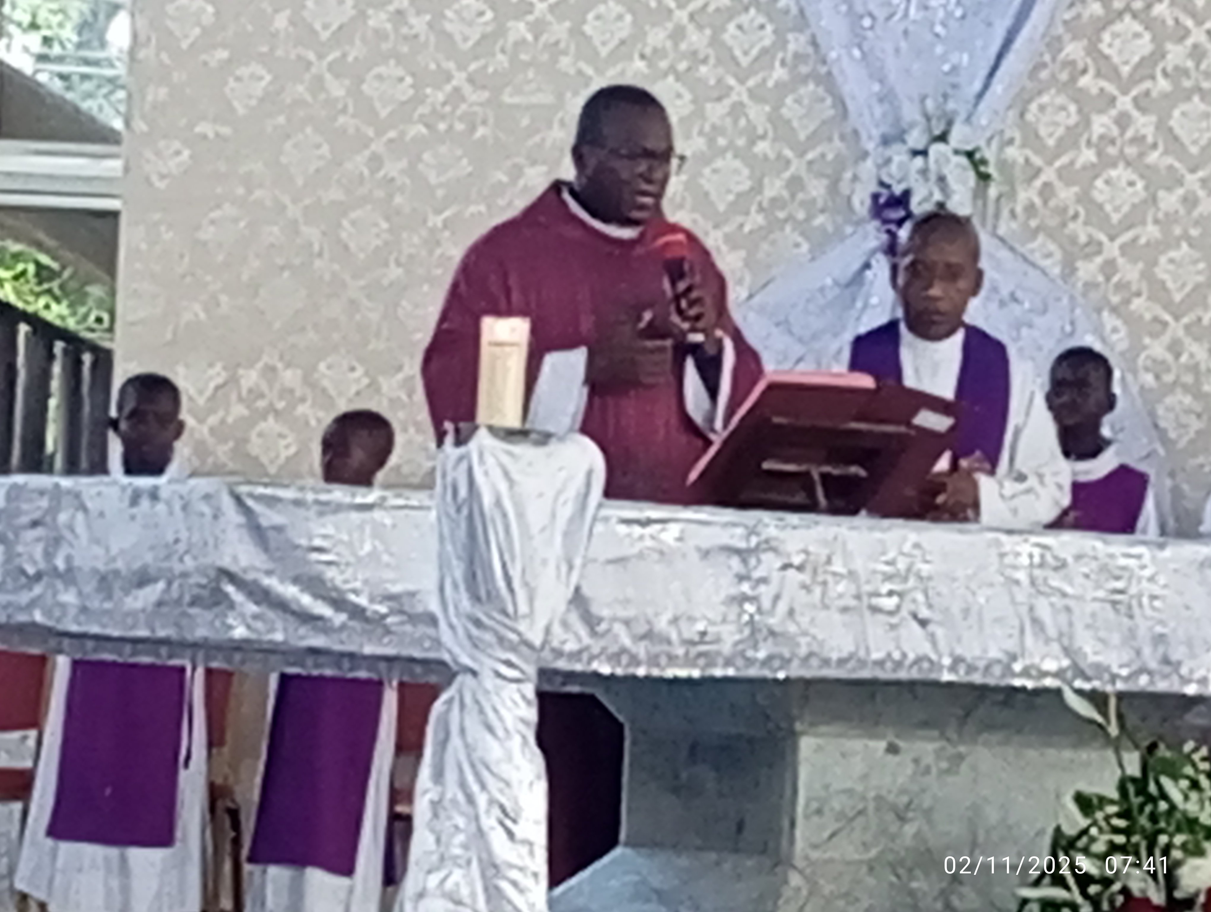 Toussaint et Commémoration des défunts : Les chrétiens invités à vivre dans la simplicité et le travail