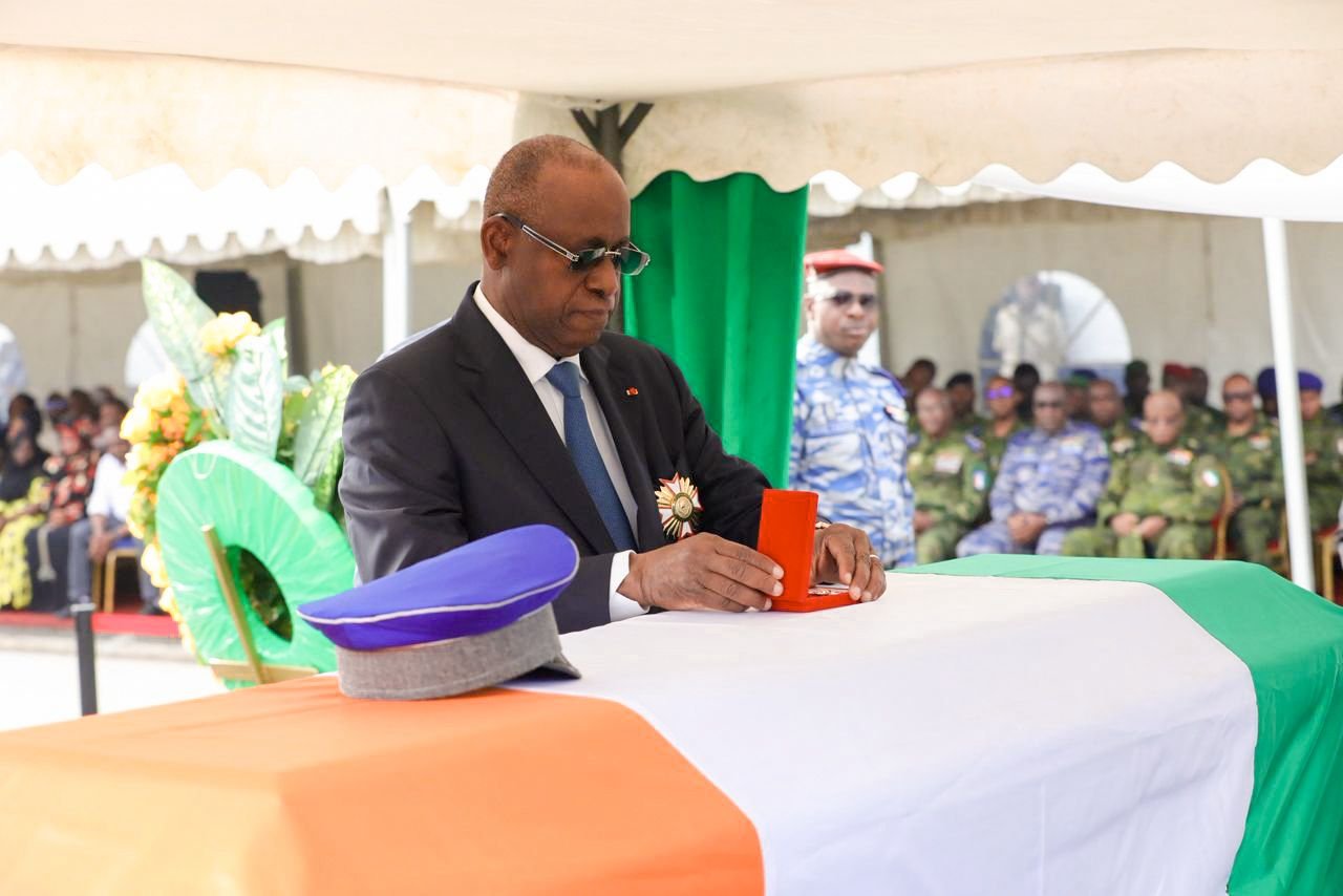Tombé au champ d'honneur : Le sous-lieutenant Daniogo Klenon Lassina reçoit l’hommage de la nation