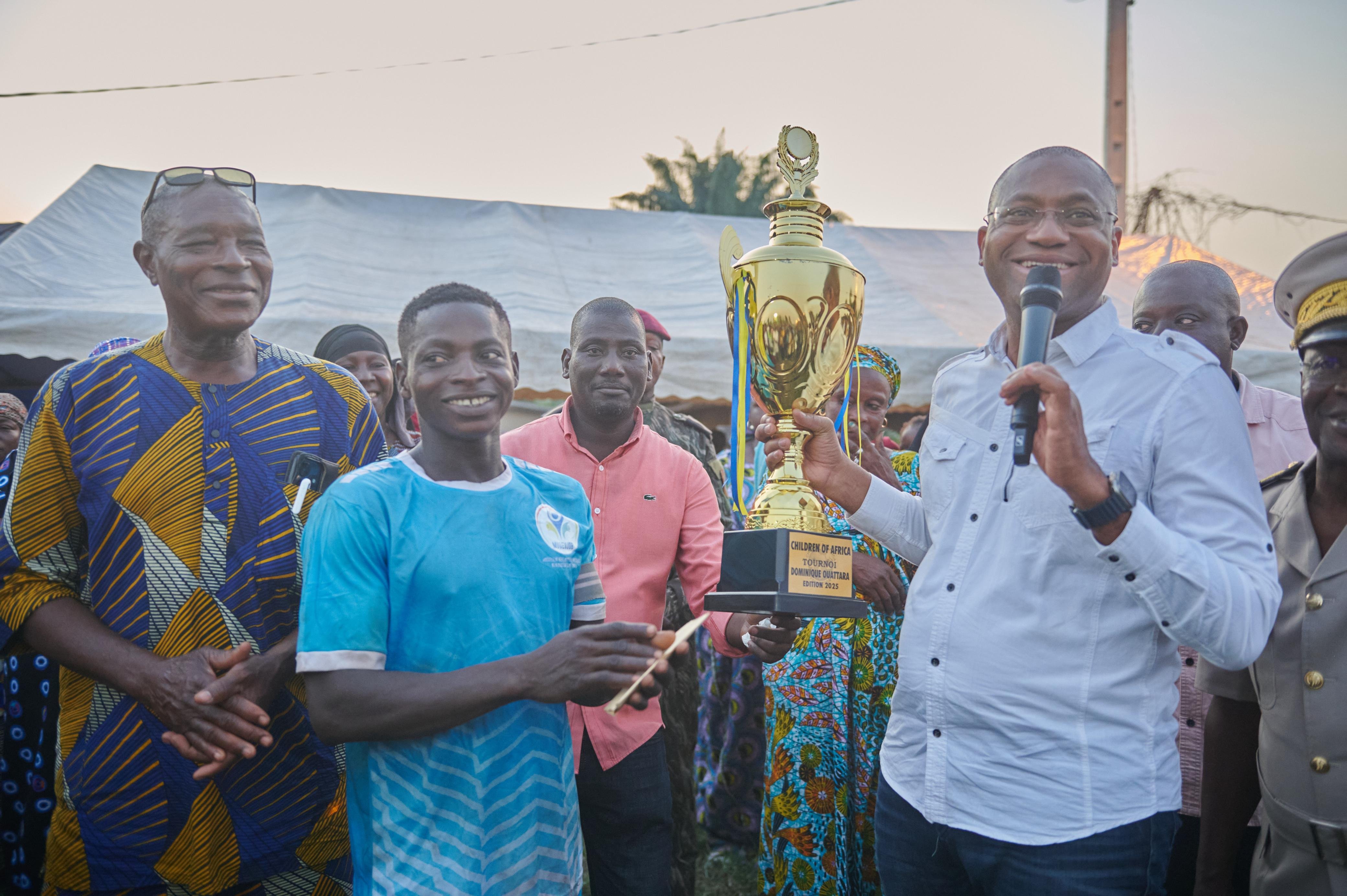 Béoumi : Sidi Touré exprime sa gratitude à la Première Dame lors la finale du tournoi Dominique Ouattara