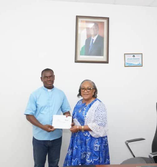 Noël 2025 : La fondation PETROCI offre des bons de jouets aux enfants défavorisés