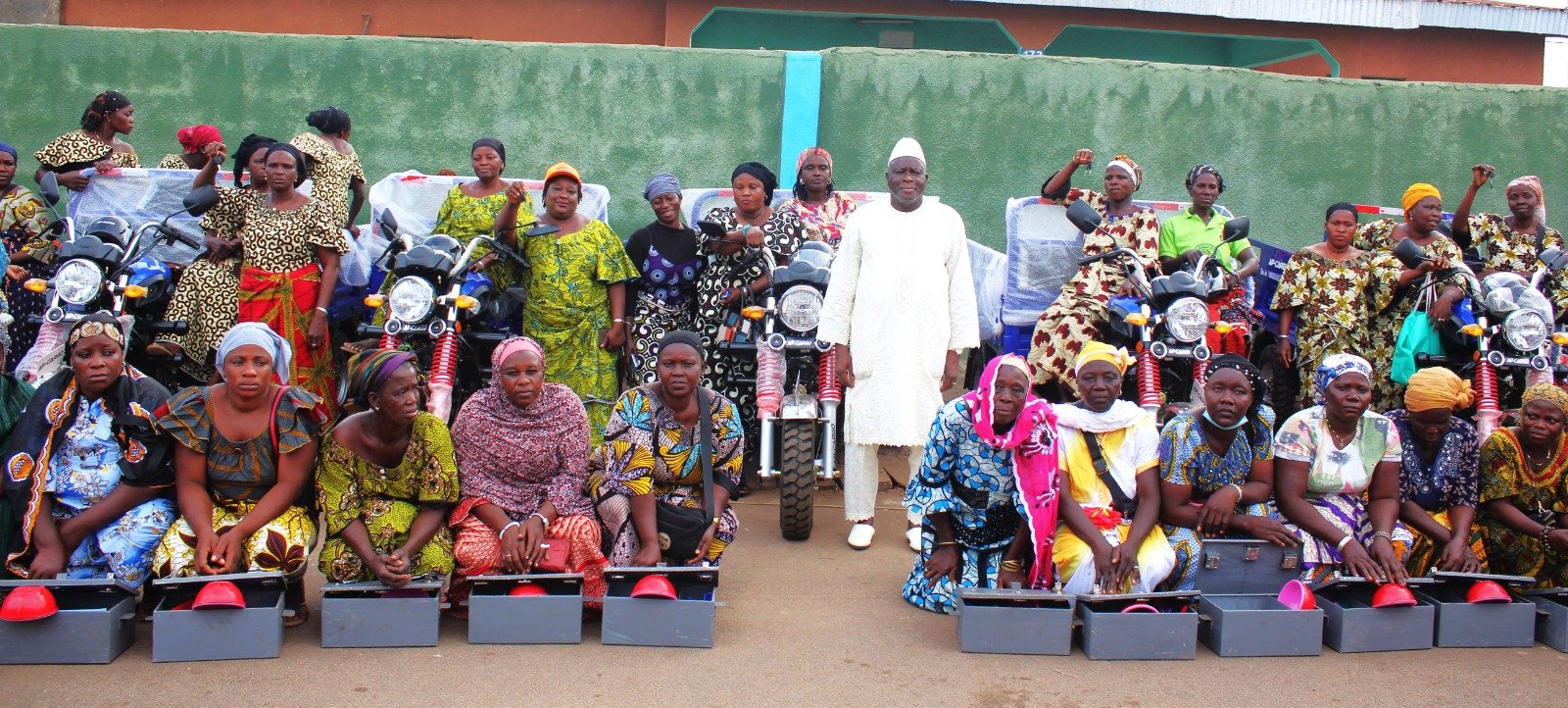 Projets "AVEC" : Le vice-président du Conseil régional du Poro, Abou Nibi équipe près de 1000 femmes
