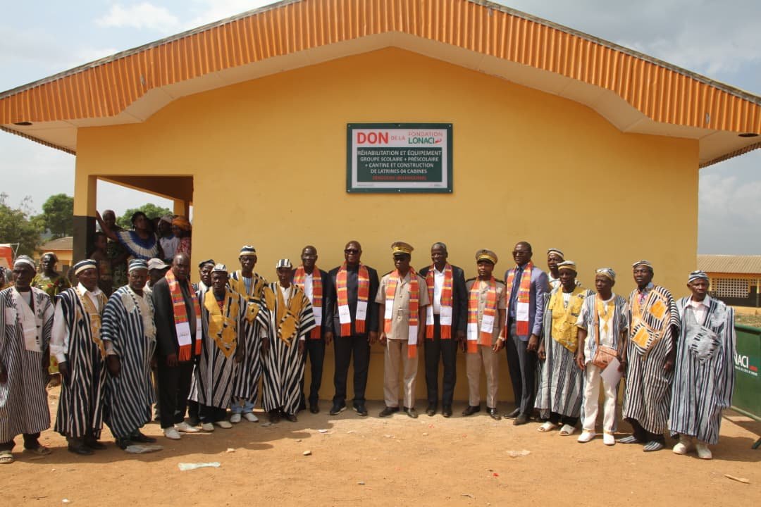 Biankouma : Claude Sahy et la Fondation LONACI  réhabilitent le  groupe scolaire de Dingouin