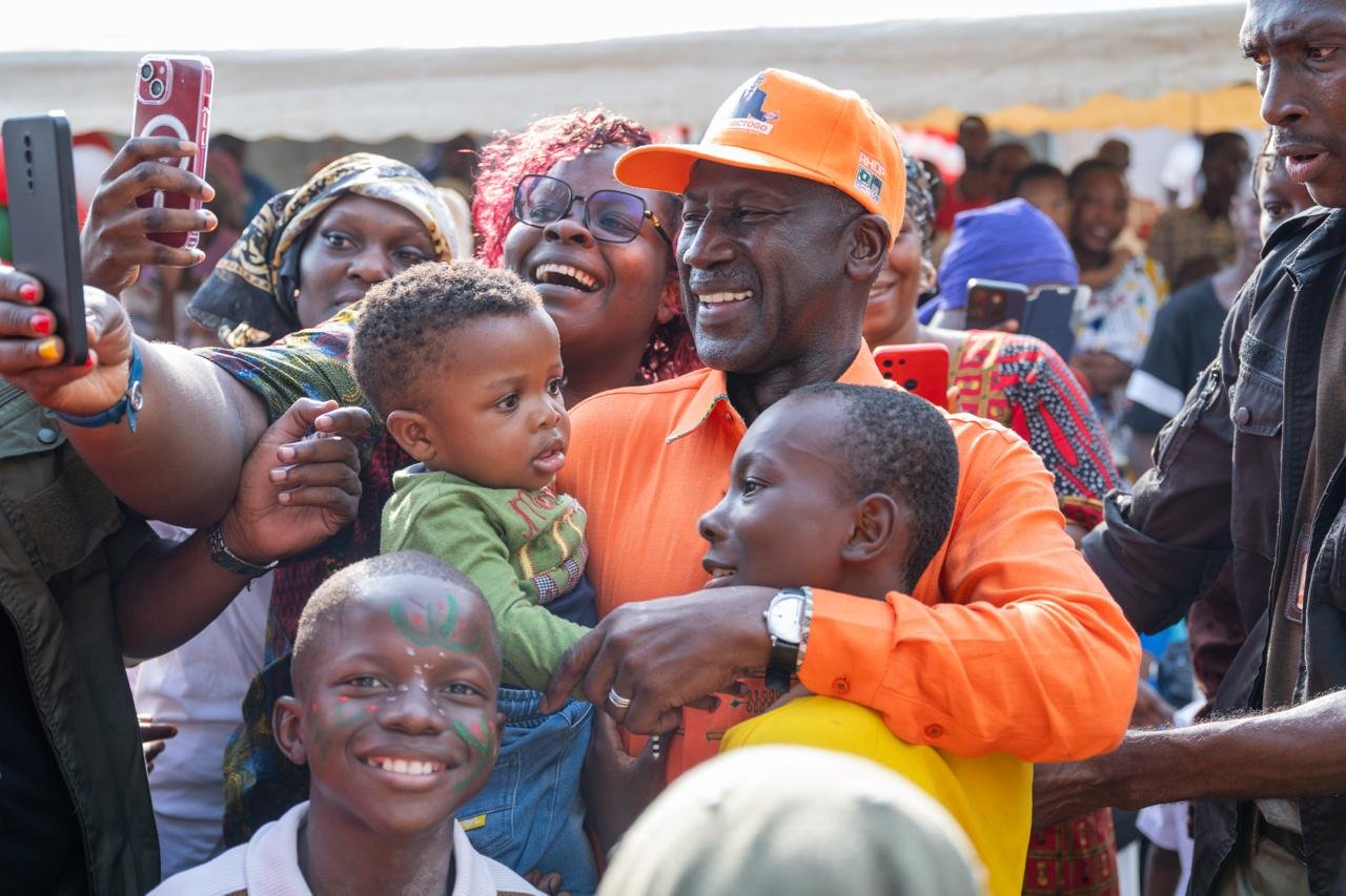 Législatives 2025 : Bictogo en immersion dans les familles à Yopougon