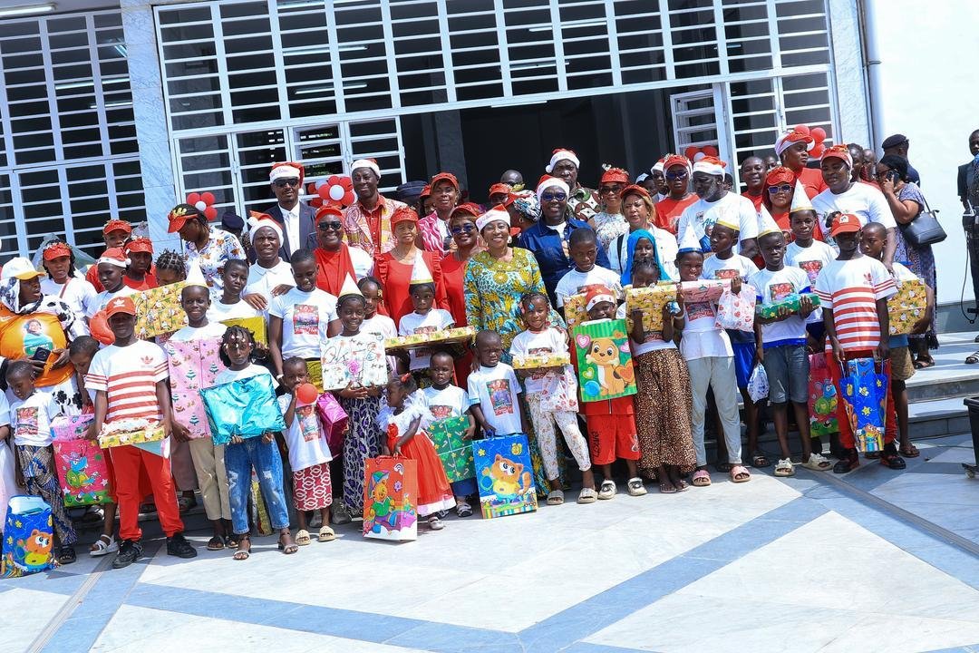 Noël pour tous à Abobo : Kandia Camara traduit la vision sociale en actes concrets