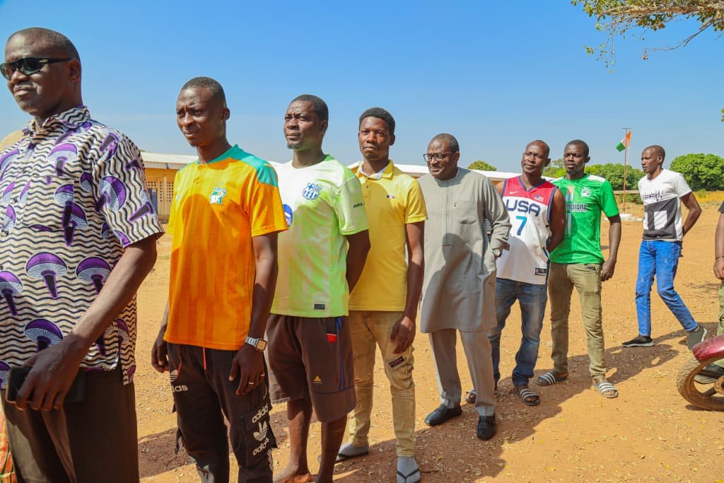 Législatives 2025 : Une forte mobilisation dans les bureaux de vote sur fond de challenge à Sinématiali