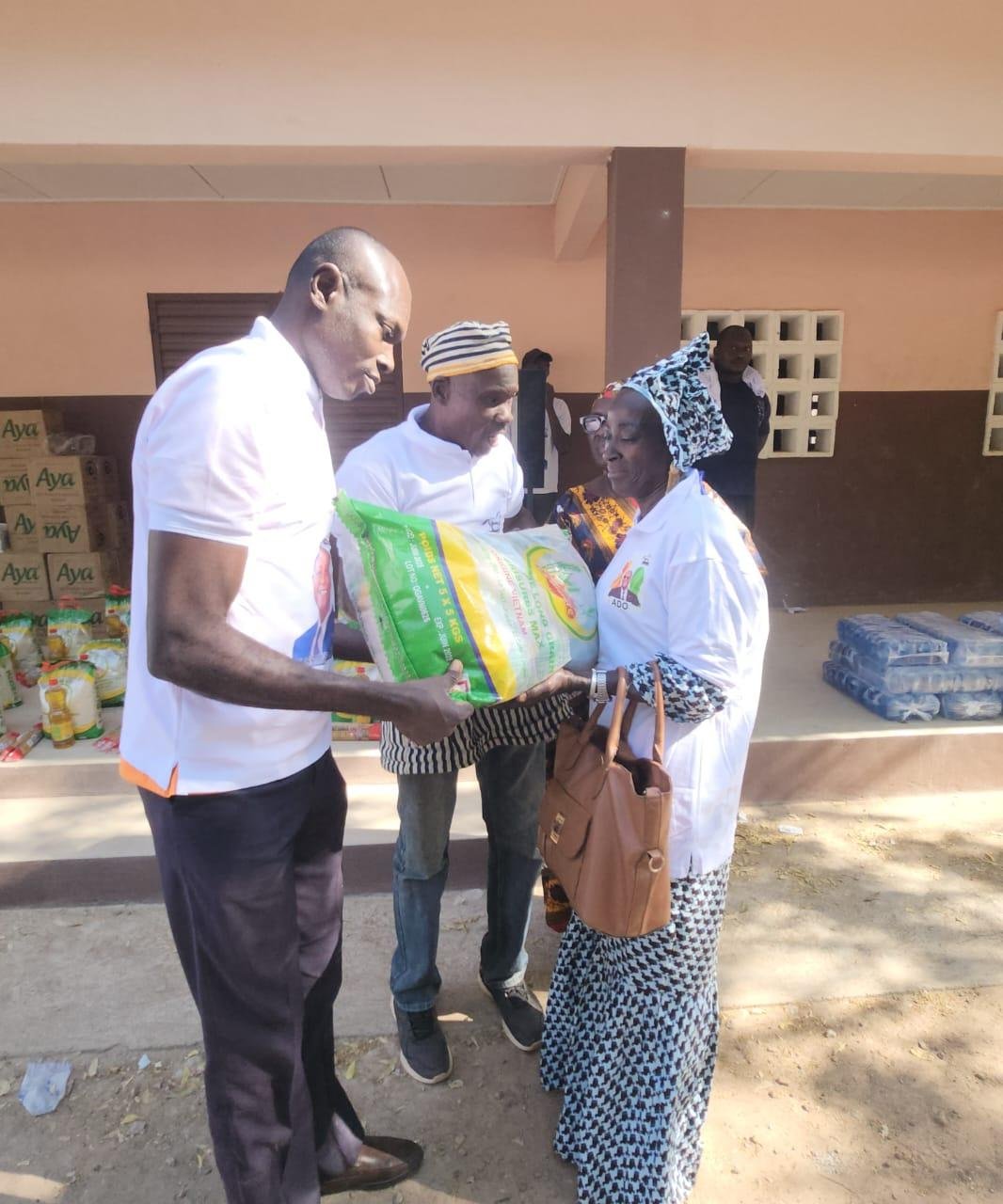 Ferkessédougou : Un cadre soulage 500 veuves de