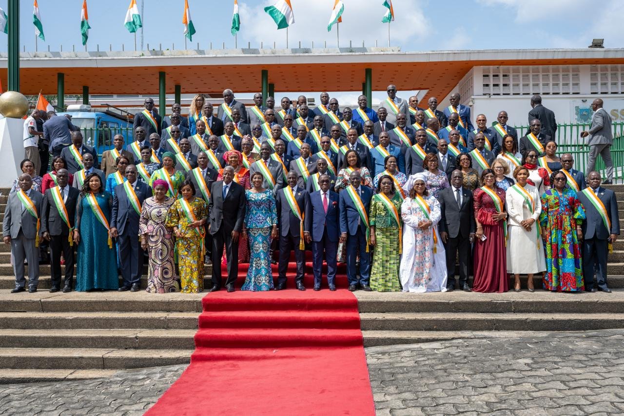 Assemblée nationale :  Emotions, hommage et adieux au rendez-vous de la clôture de la 2ème session ordinaire de l’année 2025
