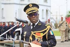 Côte d'Ivoire : Lassina Doumbia, chef d’état-major général de l’armée, promu général d'armée