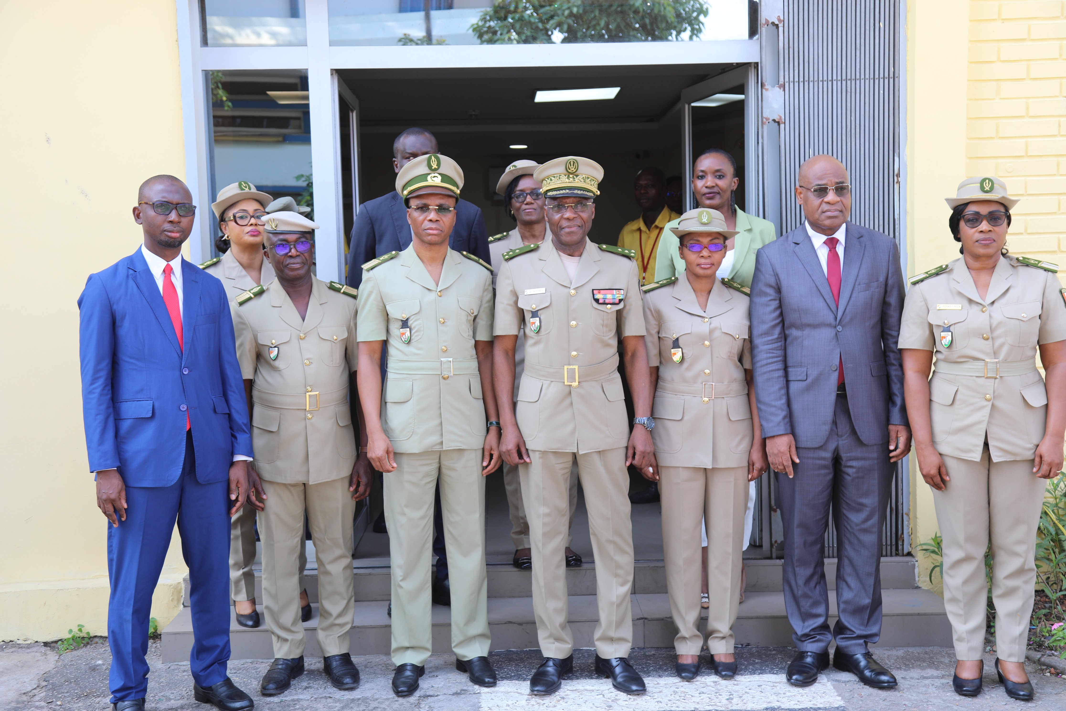 Douanes ivoiriennes : Le général Da Pierre Alphonse salue un résultat exceptionnel