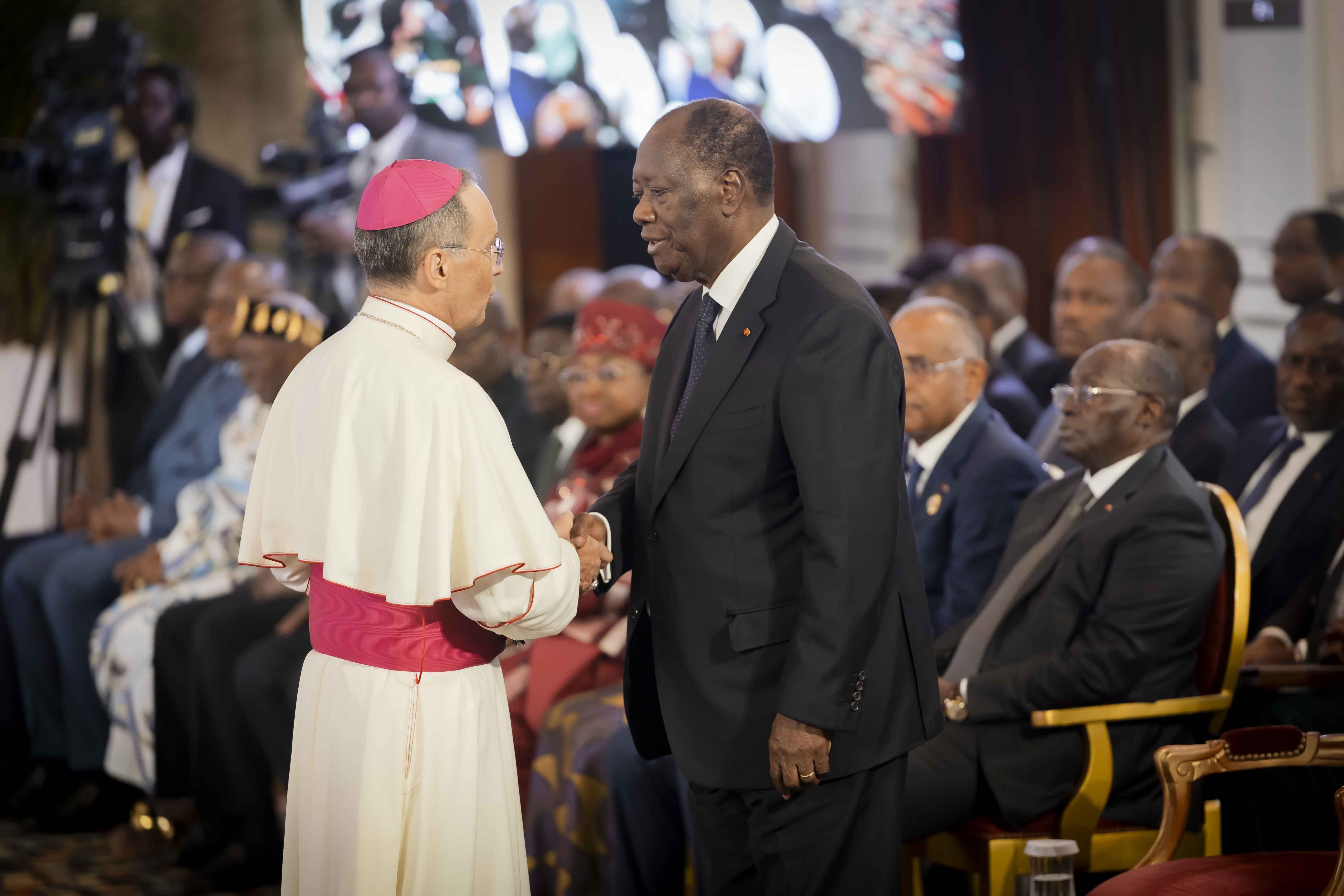 Elections présidentielle et législatives apaisées, croissance économique : Le leadership du Président Ouattara salué par les corps constitués