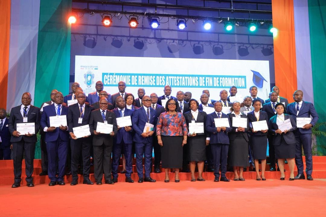 Fonction publique : Plus de 8000 nouveaux fonctionnaires reçoivent des parchemins de fin de formation