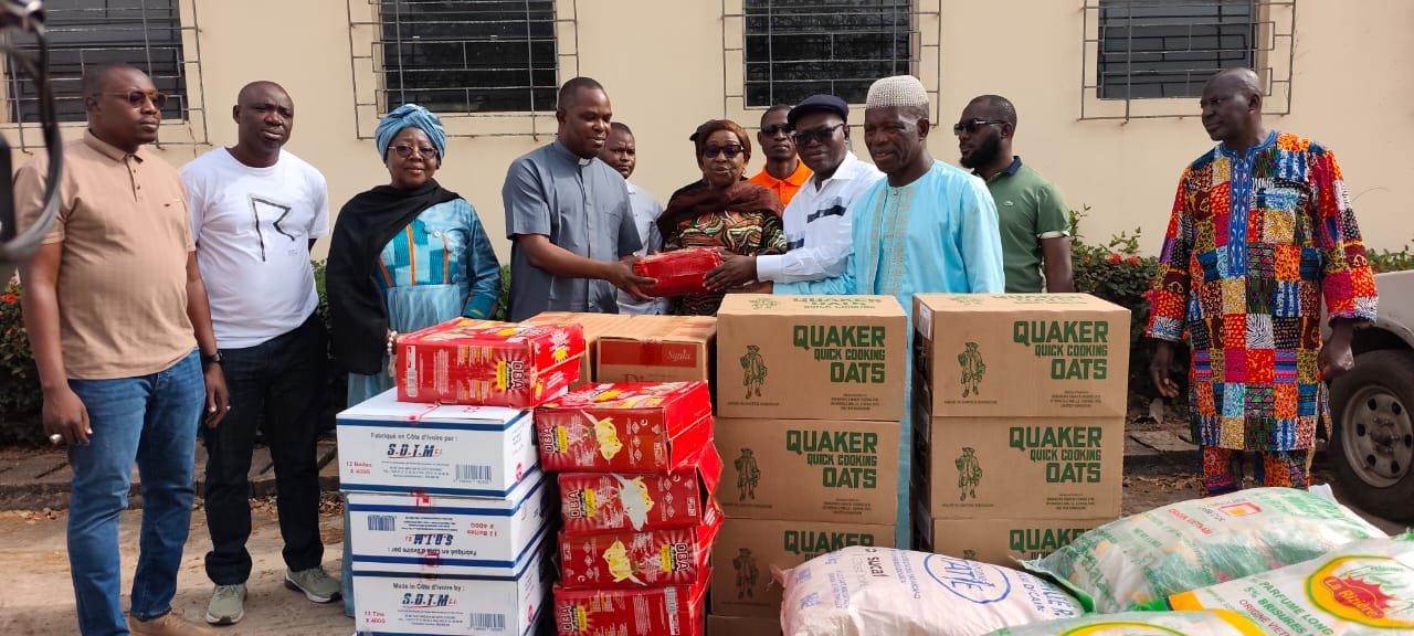 Carême et Ramadan : Le DG des Affaires maritimes apporte son soutien aux guides religieux de Bouaké