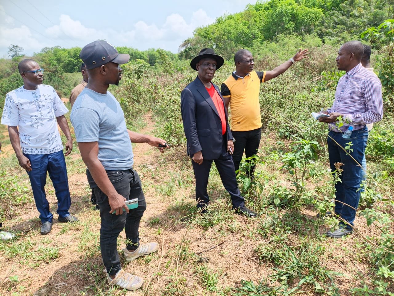Yakassé-Attobrou : Le député François Adépo annonce la construction d’un centre de santé pour trois villages