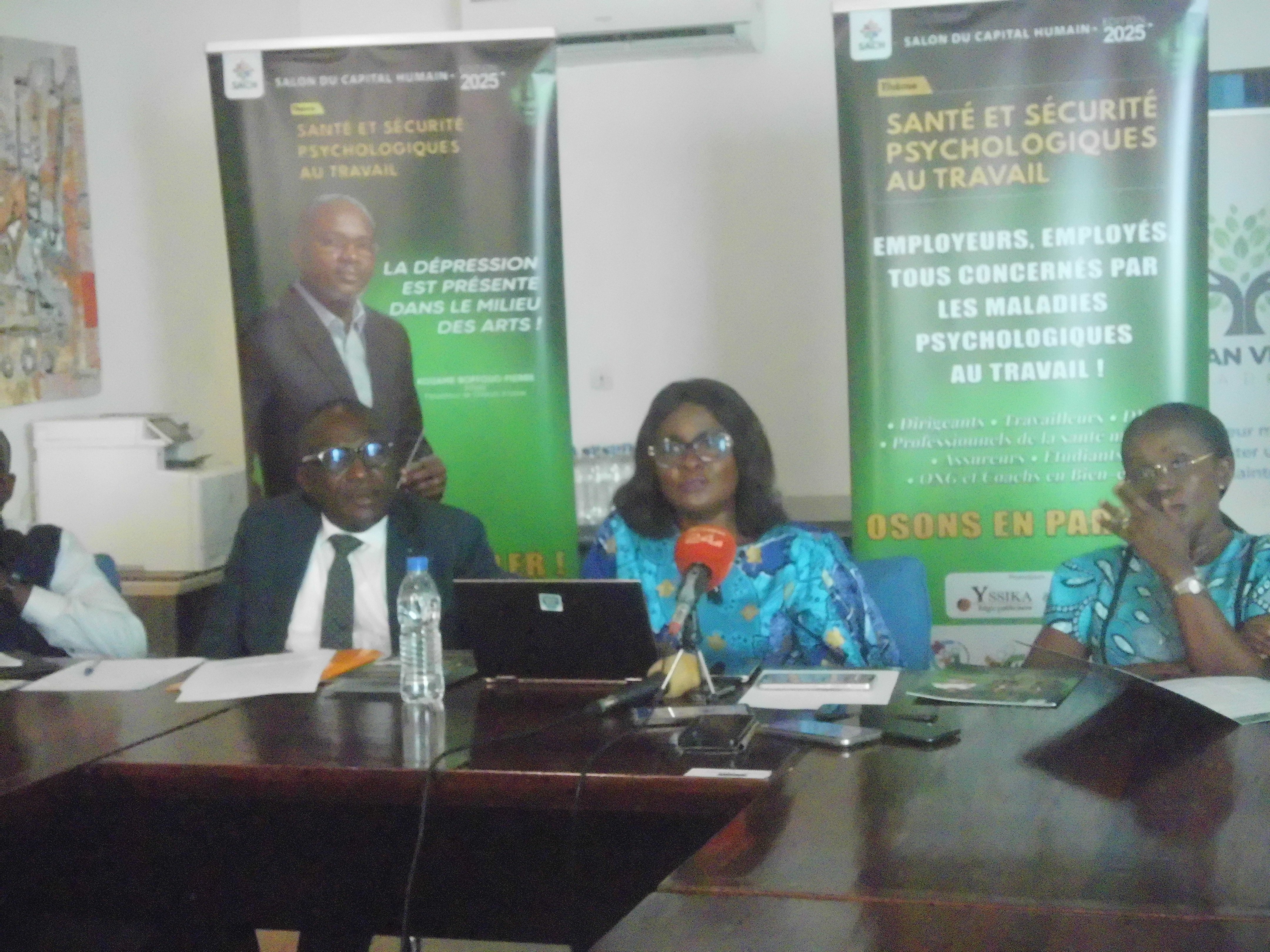 Audience : La biographie de Marie-Thérèse Houphouët-Boigny présentée officiellement à la Première Dame