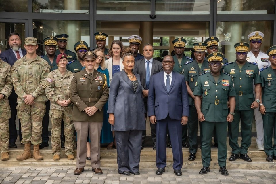 Sur une col : Verrou sécuritaire et pragmatisme