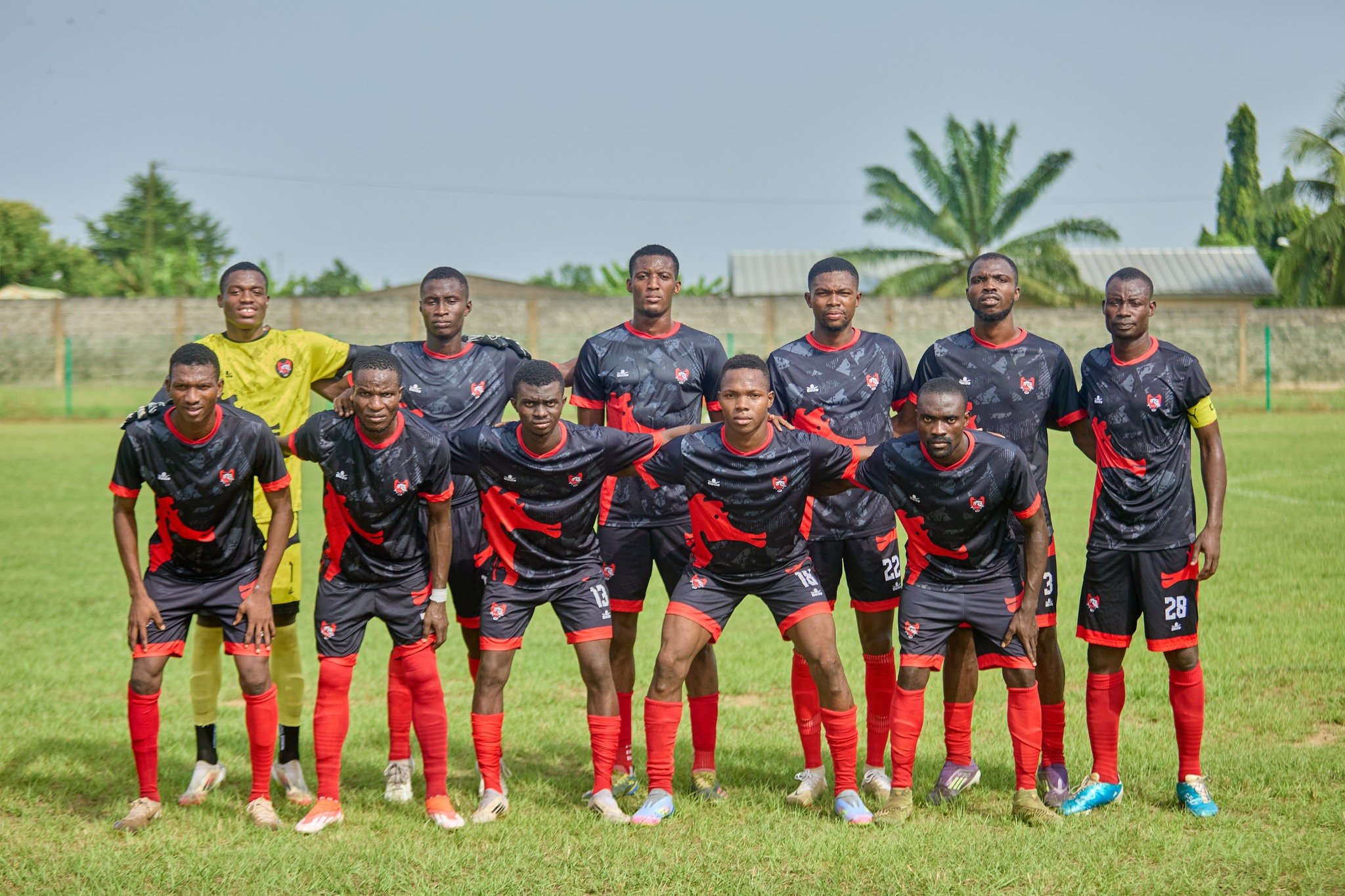 Ligue 2-18e journée : Adiaké fonce, Yamoussoukro et Leader SC se rendent coup pour coup