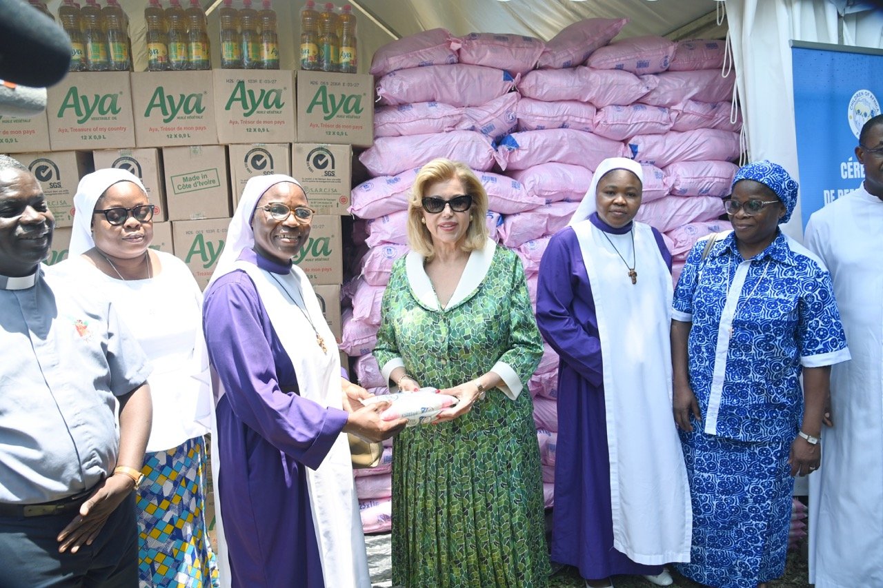 Pâques 2026 : La Première Dame fait un don en vivres de 130 millions FCFA à la communauté chrétienne