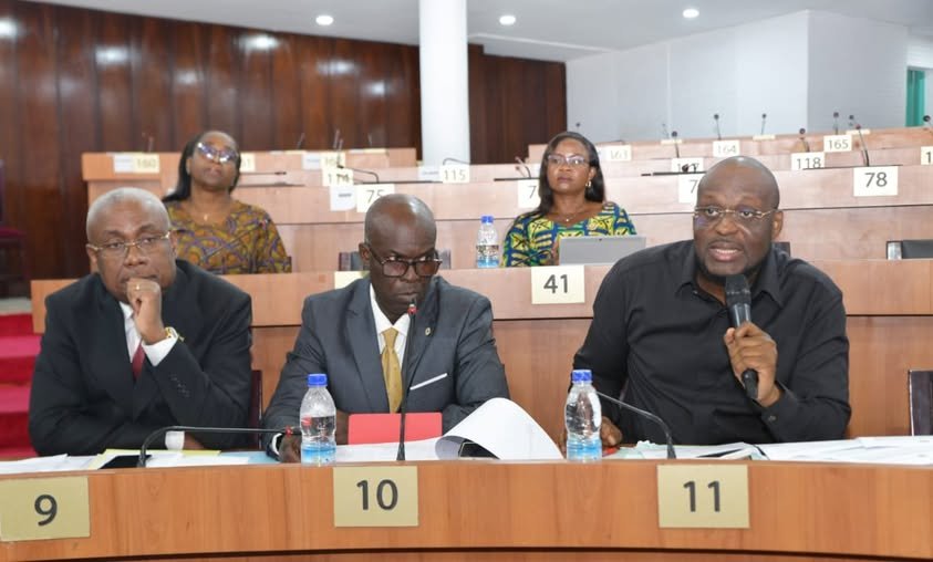 Assemblée nationale : Stéphane Kipré découvre le fossé entre critiques et réalité du pouvoir