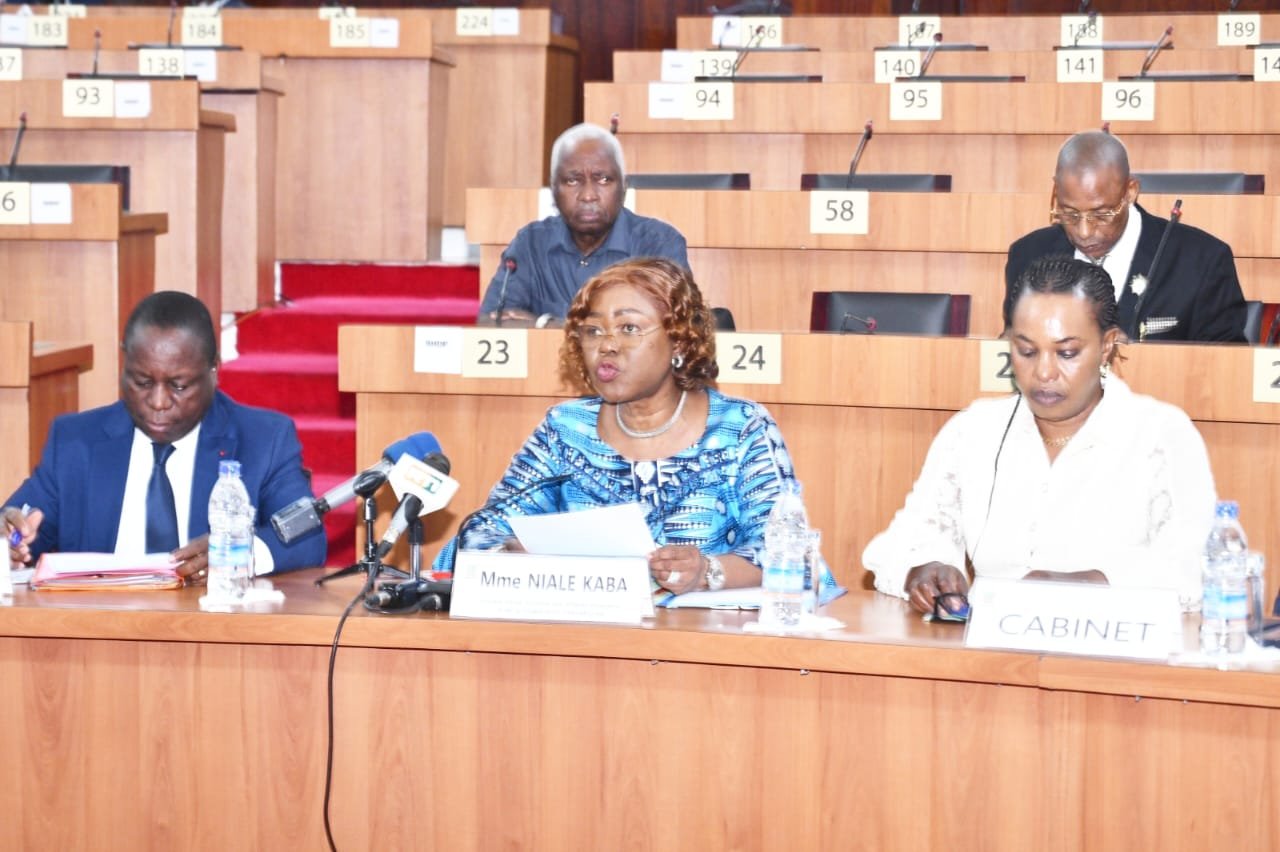 Assemblée nationale : La Côte d’Ivoire renforce son ouverture internationale avec trois nouveaux accords de services aériens