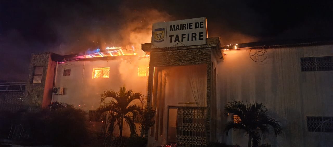 Tafiré : un incendie ravage une partie de la mairie, d’importants dégâts matériels, aucune perte humaine