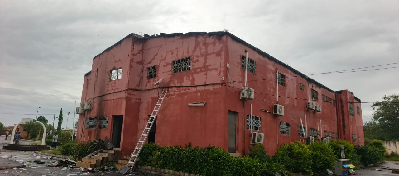 Tafiré : un incendie ravage une partie de la mairie, d’importants dégâts matériels, aucune perte humaine