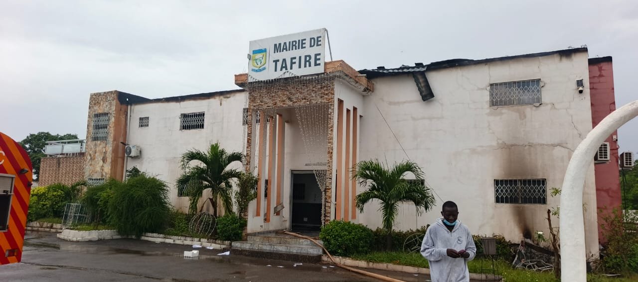 Tafiré : un incendie ravage une partie de la mairie, d’importants dégâts matériels, aucune perte humaine
