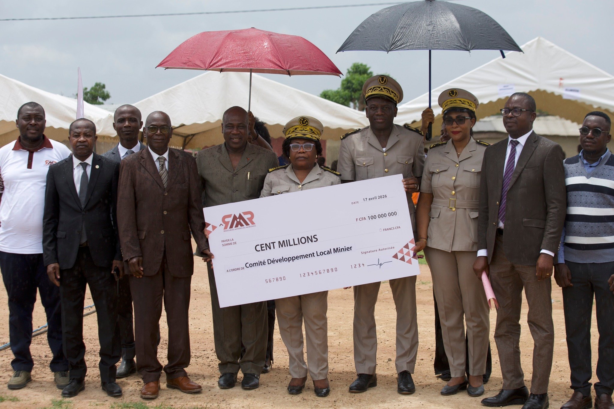 Moronou : Le CDLM remet un chèque de 100 millions de FCFA au titre des projets communautaires de Bénéné  