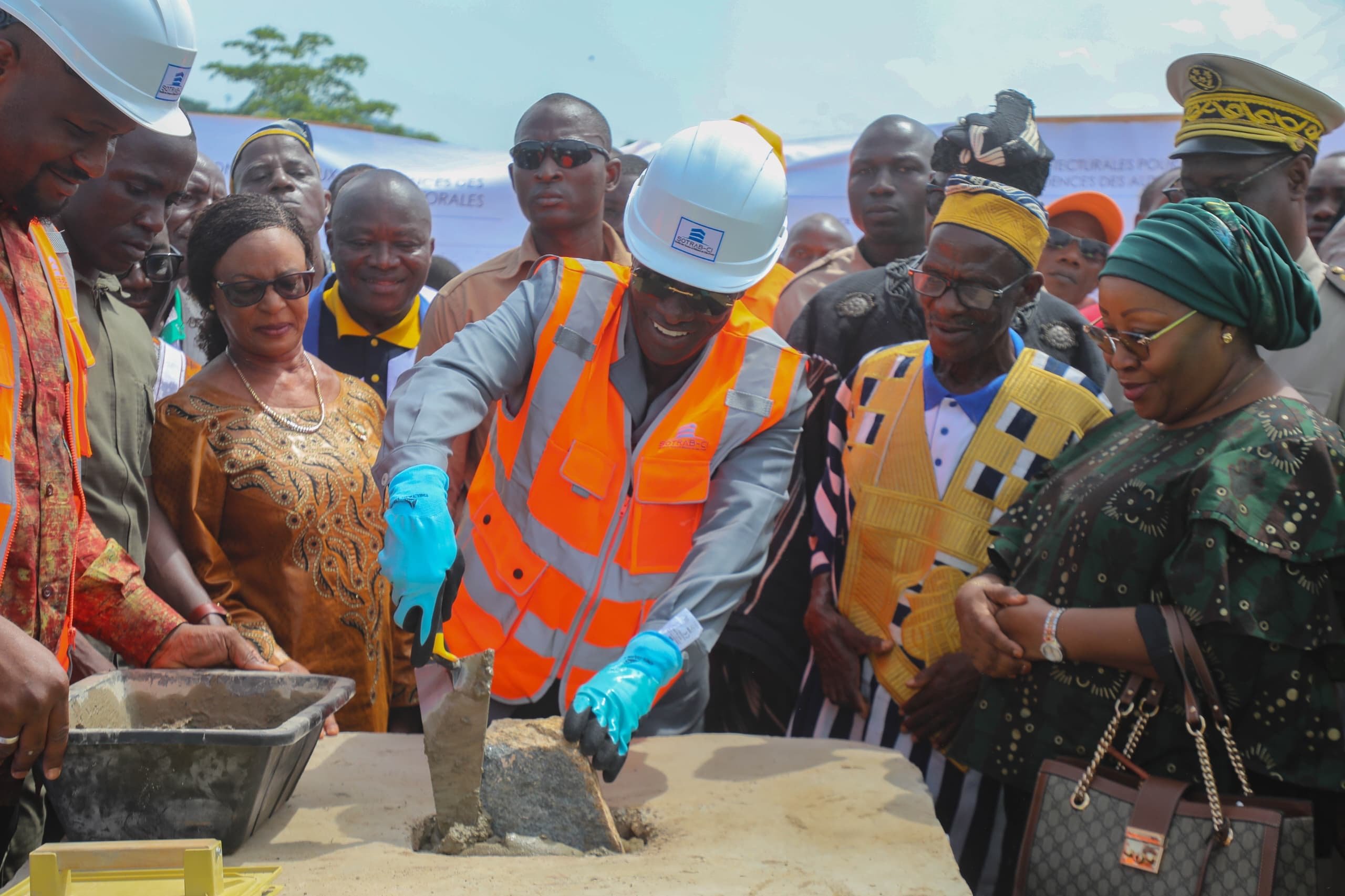 Tonkpi :  Vagondo Diomandé concrétise la vision de proximité de l’État de Gouiné à Gbonné