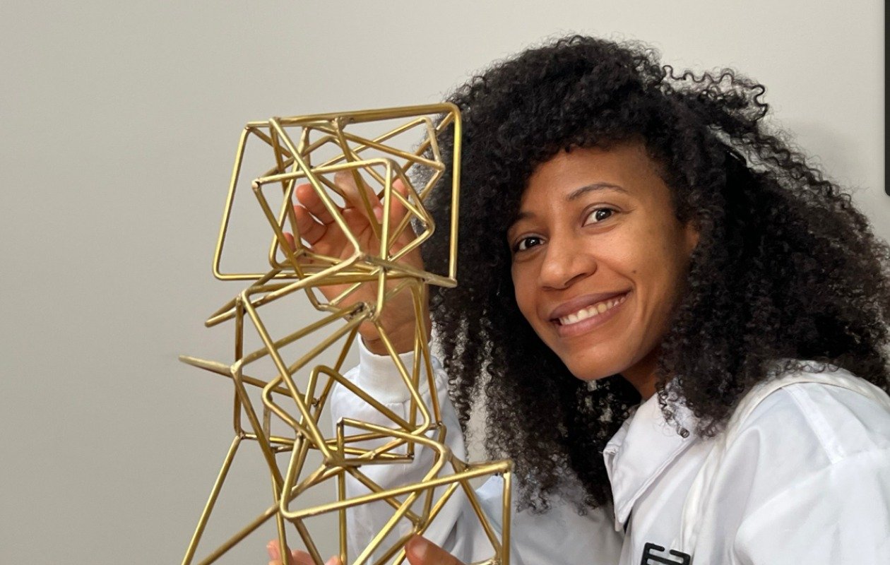 Biennale de Venise : Caroline Gueye questionne avec « Wurus » les enjeux de l’extraction des ressources en Afrique