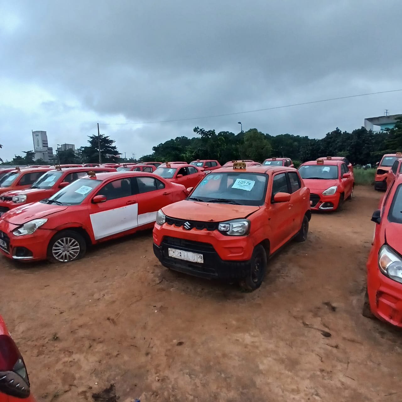 Criminalité économique : 150 véhicules saisis vendus aux enchères à Abidjan