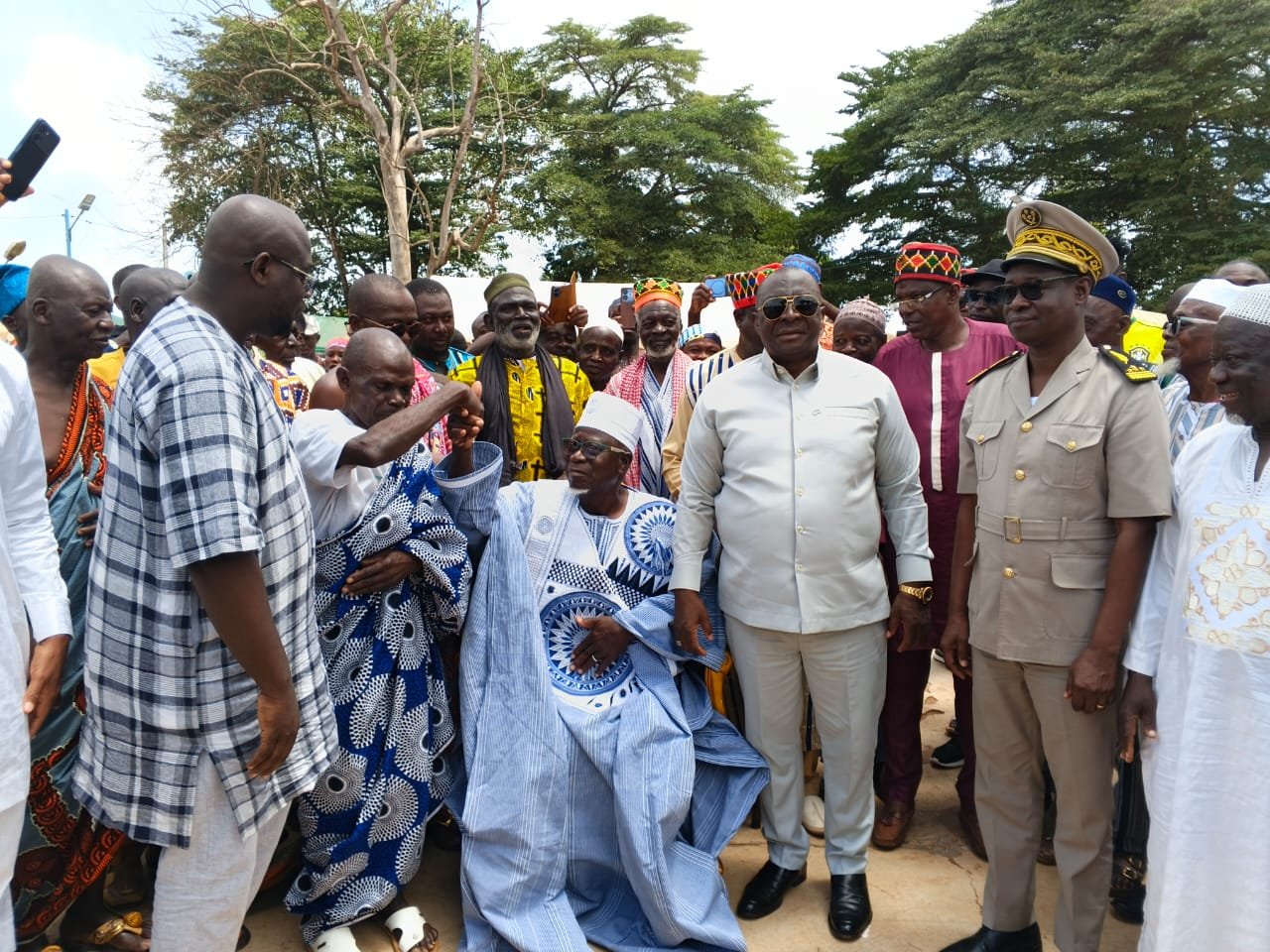Tanda : Kobenan Kouassi Adjoumani installe le chef de la communauté burkinabè et appelle à la cohésion sociale